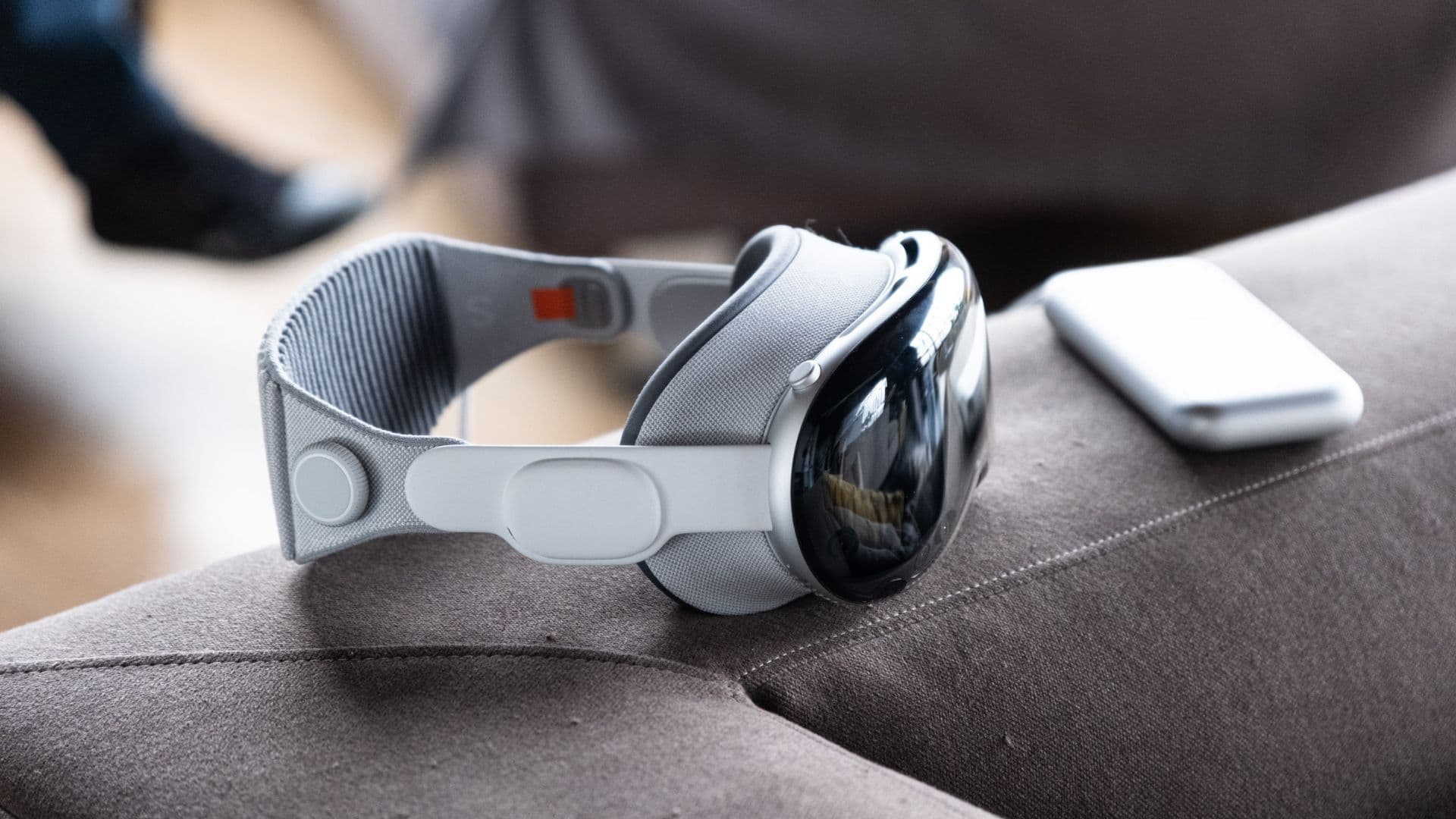 Apple Vision Pro Launches in the UK: a New Era of Augmented Reality